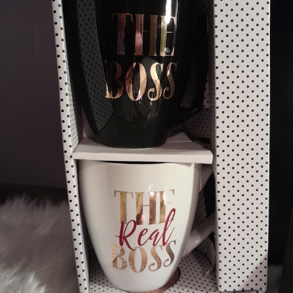 BOSS BABE💕 Tote, Desk Plate, Mug Set, Wine Glass, Magnetic and Cosemetic Bag - Picture 6 of 9
